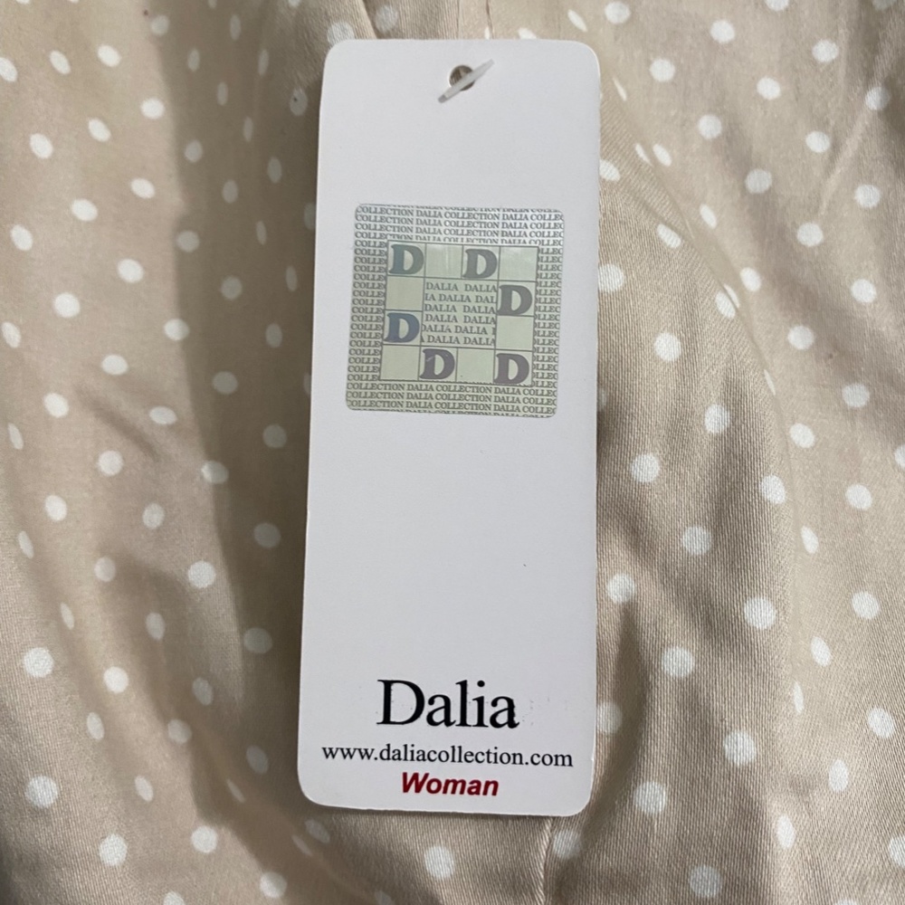 Women's Plus Size Polka Dot Bermuda Shorts 18W  NWT - Picture 2 of 4